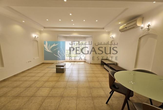 823878 - Property Image 2