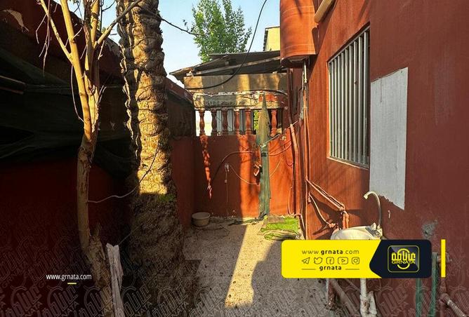 852208 - Property Image 2