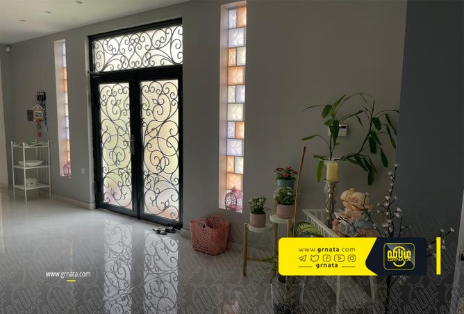 669857 - Property Image 2