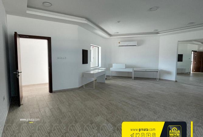 865998 - Property Image 3