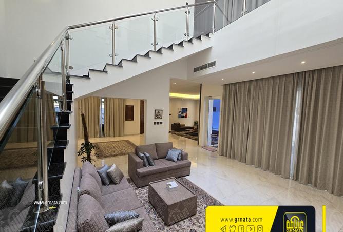 907649 - Property Image 3