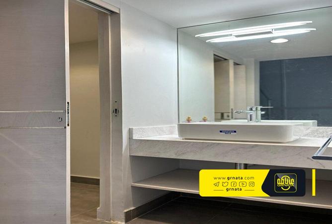 722198 - Property Image 2