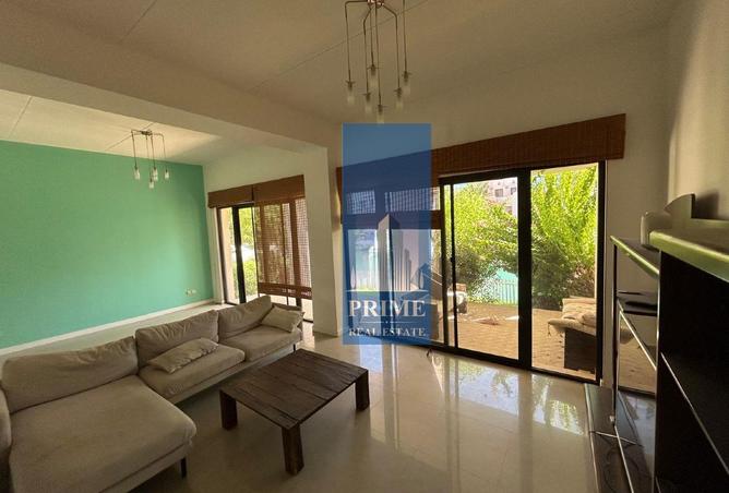 956637 - Property Image 2