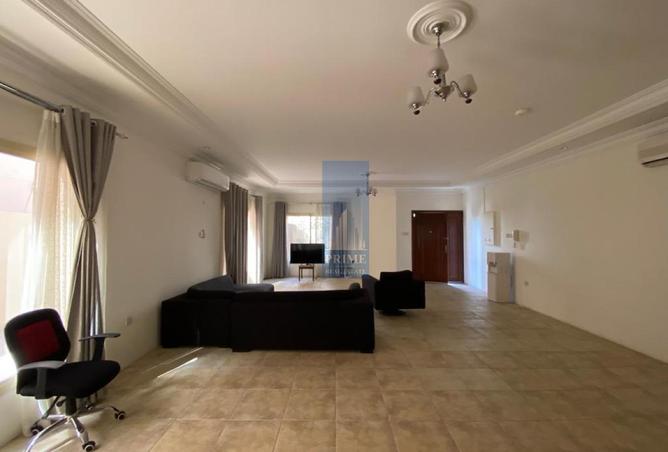 994695 - Property Image 2