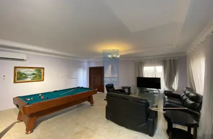 Villa - 4 Bedrooms - 5 Bathrooms for rent in Al Juffair - Capital Governorate