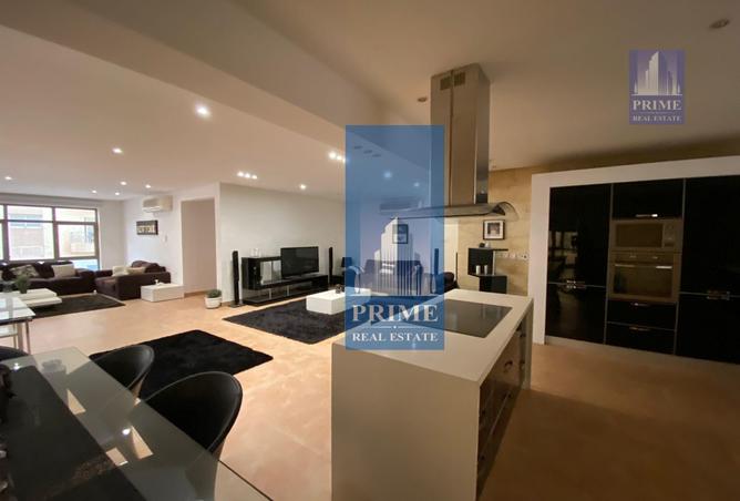 915202 - Property Image 3