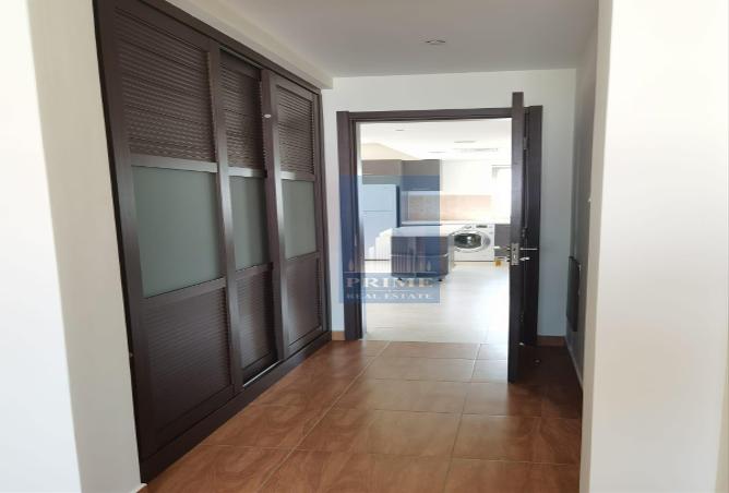 996617 - Property Image 2