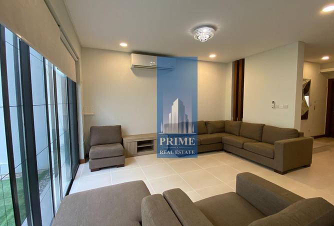 889982 - Property Image 2