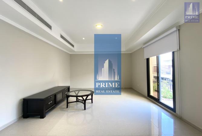 953090 - Property Image 2