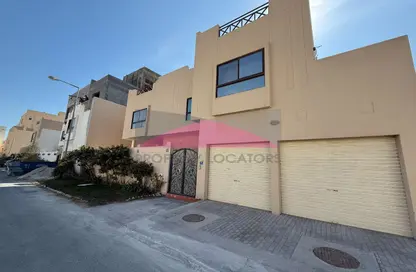 فيلا - 3 غرف نوم - 4 حمامات للايجار في الحد - المحرق