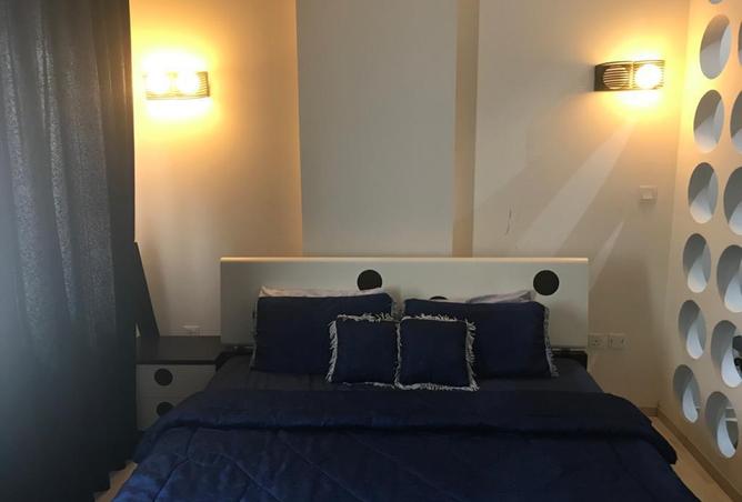 911664 - Property Image 2