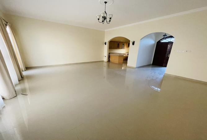 53322566 - Property Image 3