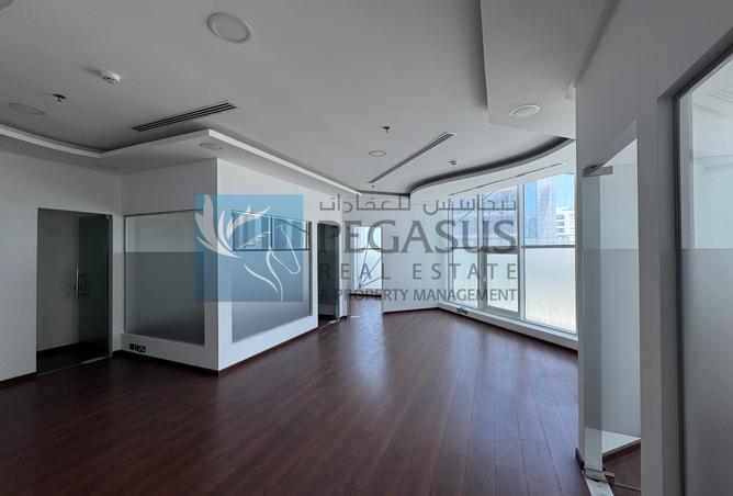 913432 - Property Image 3