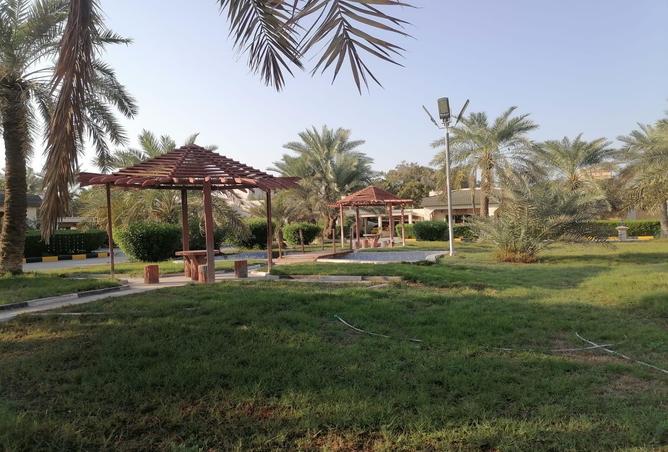 975425 - Property Image 2