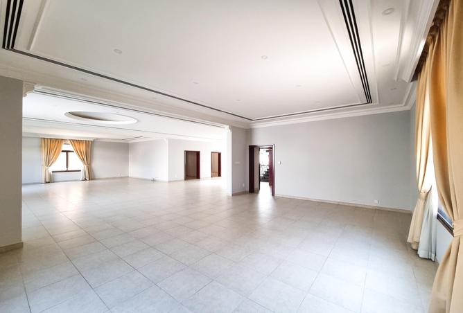 1000240 - Property Image 2