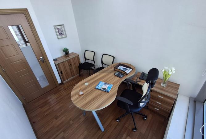 Bright, Fully Furnished Office with Scenic View - Prikaz 3