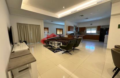 Apartment - 2 - 2 for rent in Al Juffair - Capital Governorate