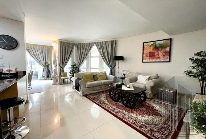 946705 - Property Image 2