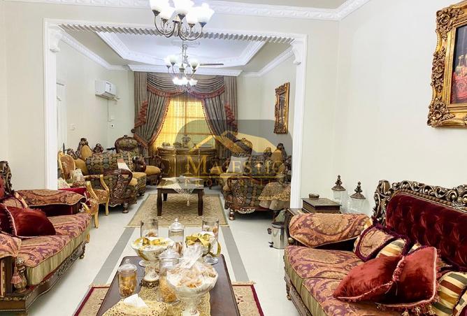 915252 - Property Image 2