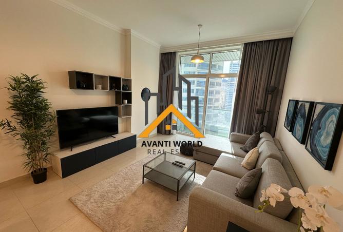 915466 - Property Image 2