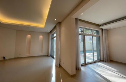 Villa - 6 Bedrooms - 7 Bathrooms for rent in Saar - Northern Governorate