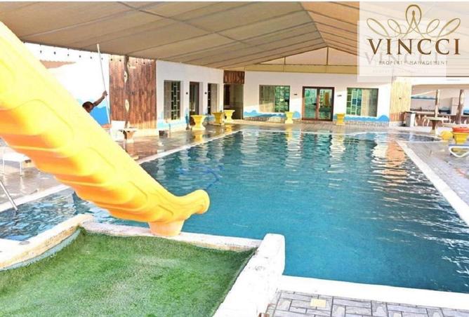 916673 - Property Image 2