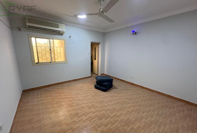 916172 - Property Image 3