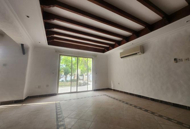 916214 - Property Image 3