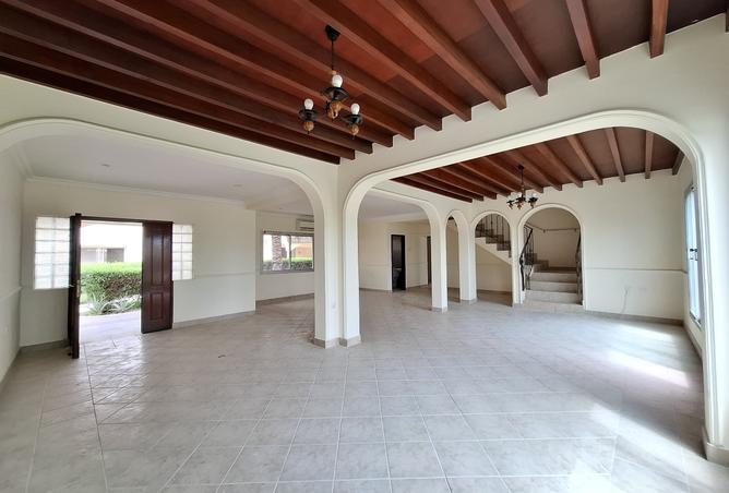 916631 - Property Main Image