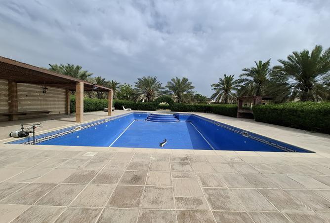 916631 - Property Image 2