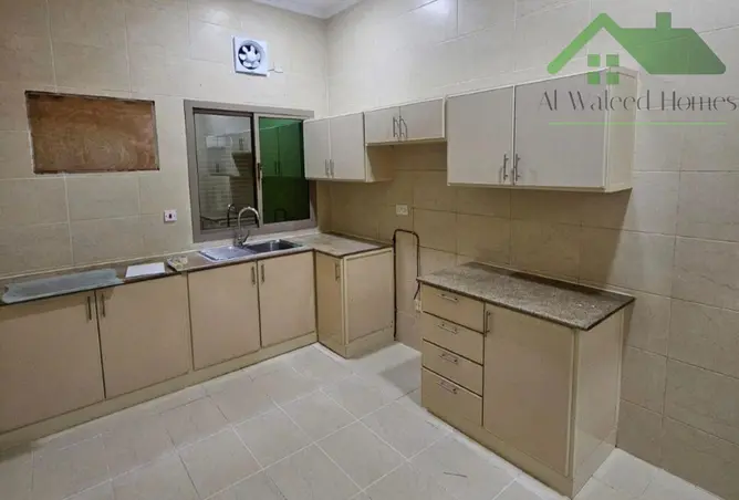 916925 - Property Image 2