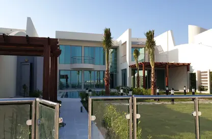 Villa - 6 Bedrooms - 7+ Bathrooms for rent in Durrat Al Bahrain - Southern Governorate