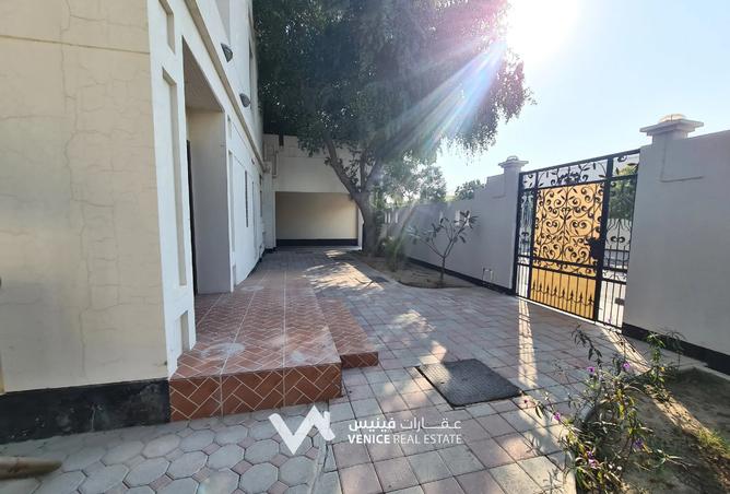 919150 - Property Image 2