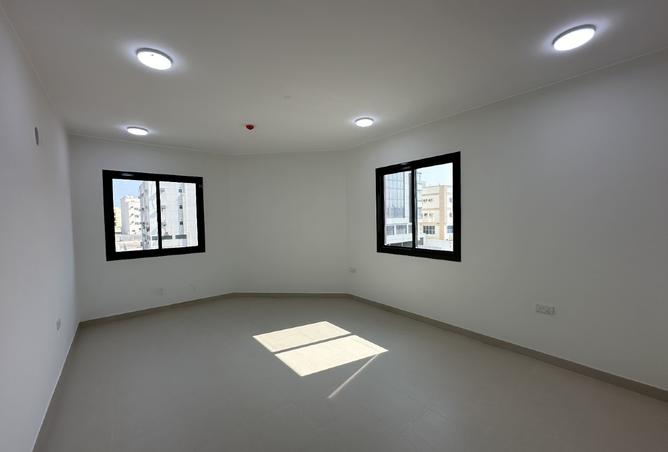 921784 - Property Image 3