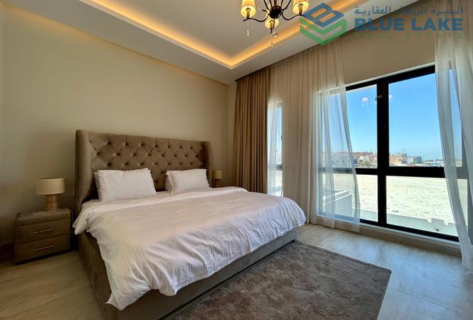 922391 - Property Image 2