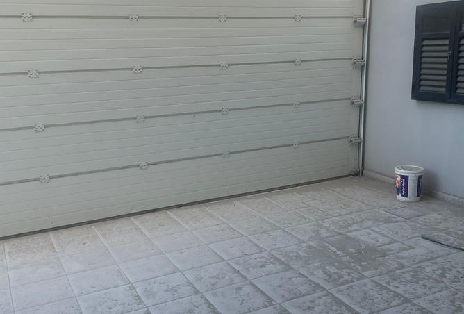 923320 - Property Image 2