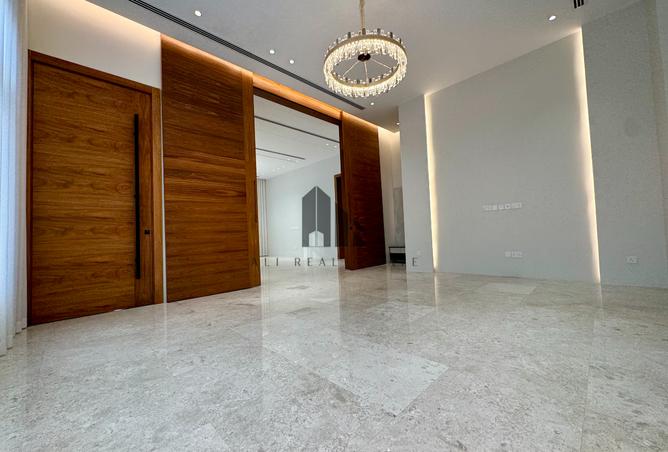 53111705 - Property Image 2