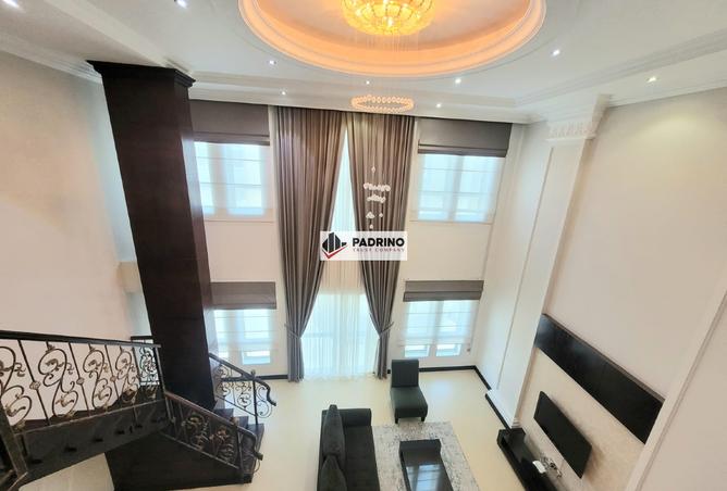 923621 - Property Image 2