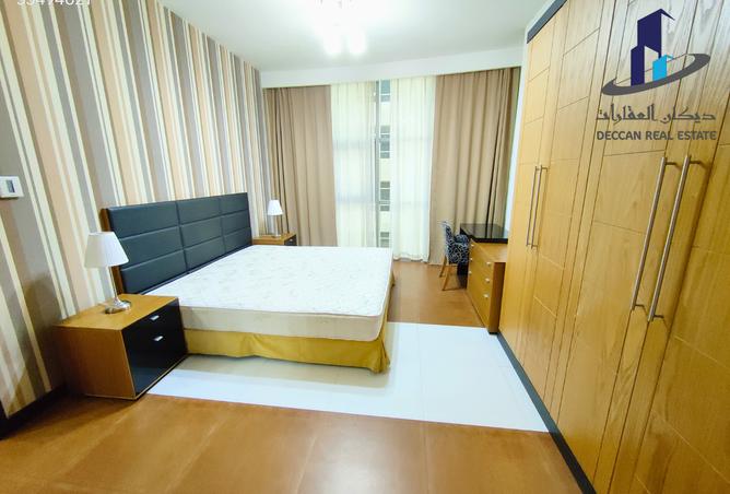 976515 - Property Image 2