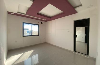 Apartment - 2 Bedrooms - 2 Bathrooms for rent in Hamad Town - Northern Governorate
