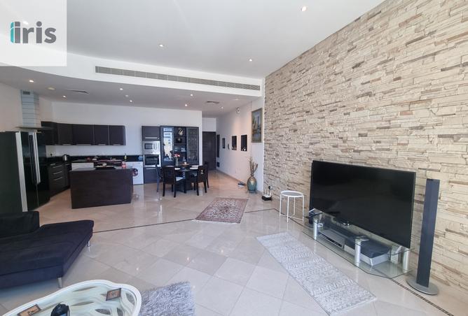 927741 - Property Image 3