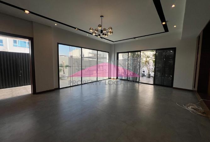 929282 - Property Image 2