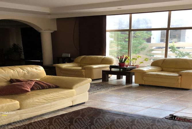 930032 - Property Image 3