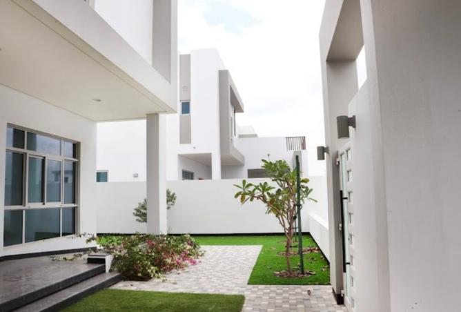 930239 - Property Image 2