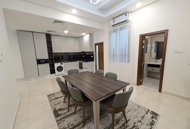 930713 - Property Image 2