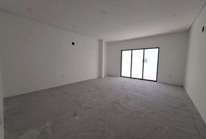 931788 - Property Image 2