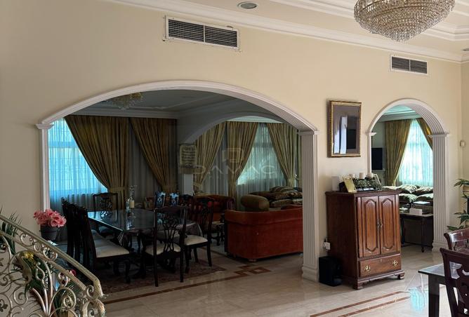 932028 - Property Image 3