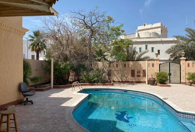 932046 - Property Image 2