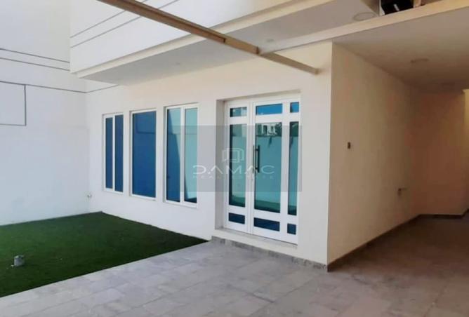 932069 - Property Main Image