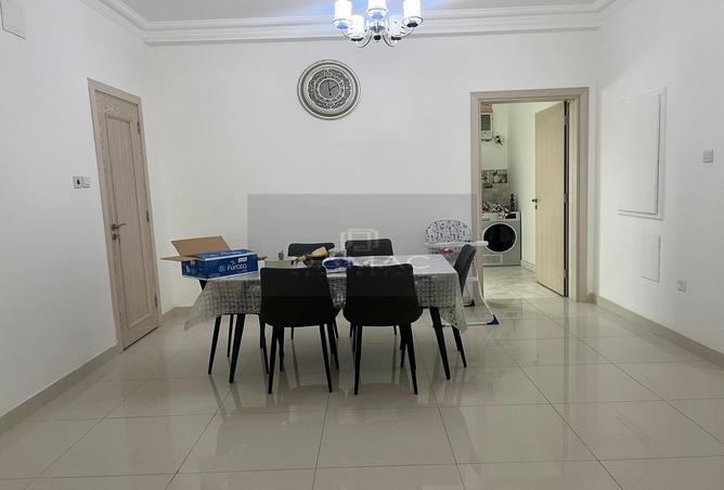 932106 - Property Image 2